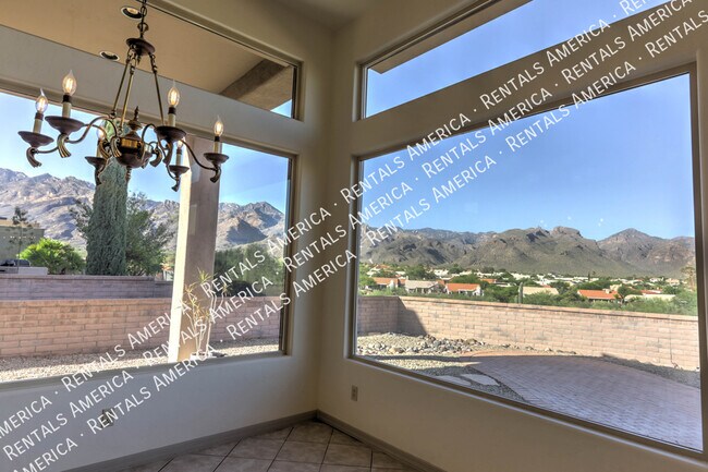 Foto del edificio - 5032 N Valley Shadows Pl