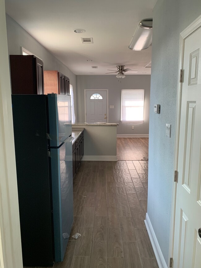 Foto del edificio - 3219 Fern St