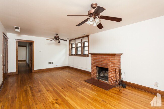 Foto del edificio - 846 W Fullerton Ave