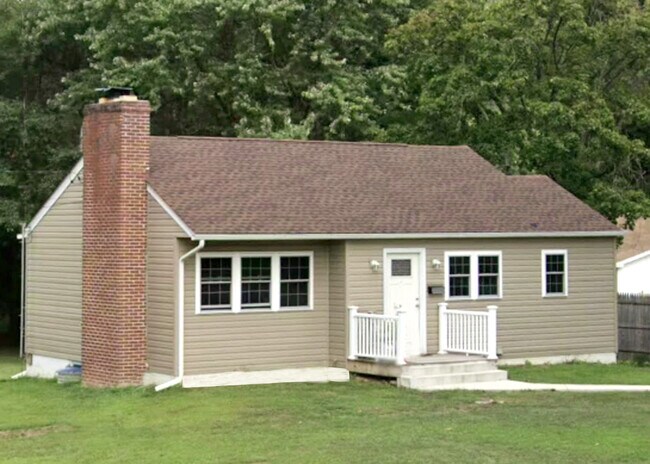 Building Photo - 637 W Bel Air Ave