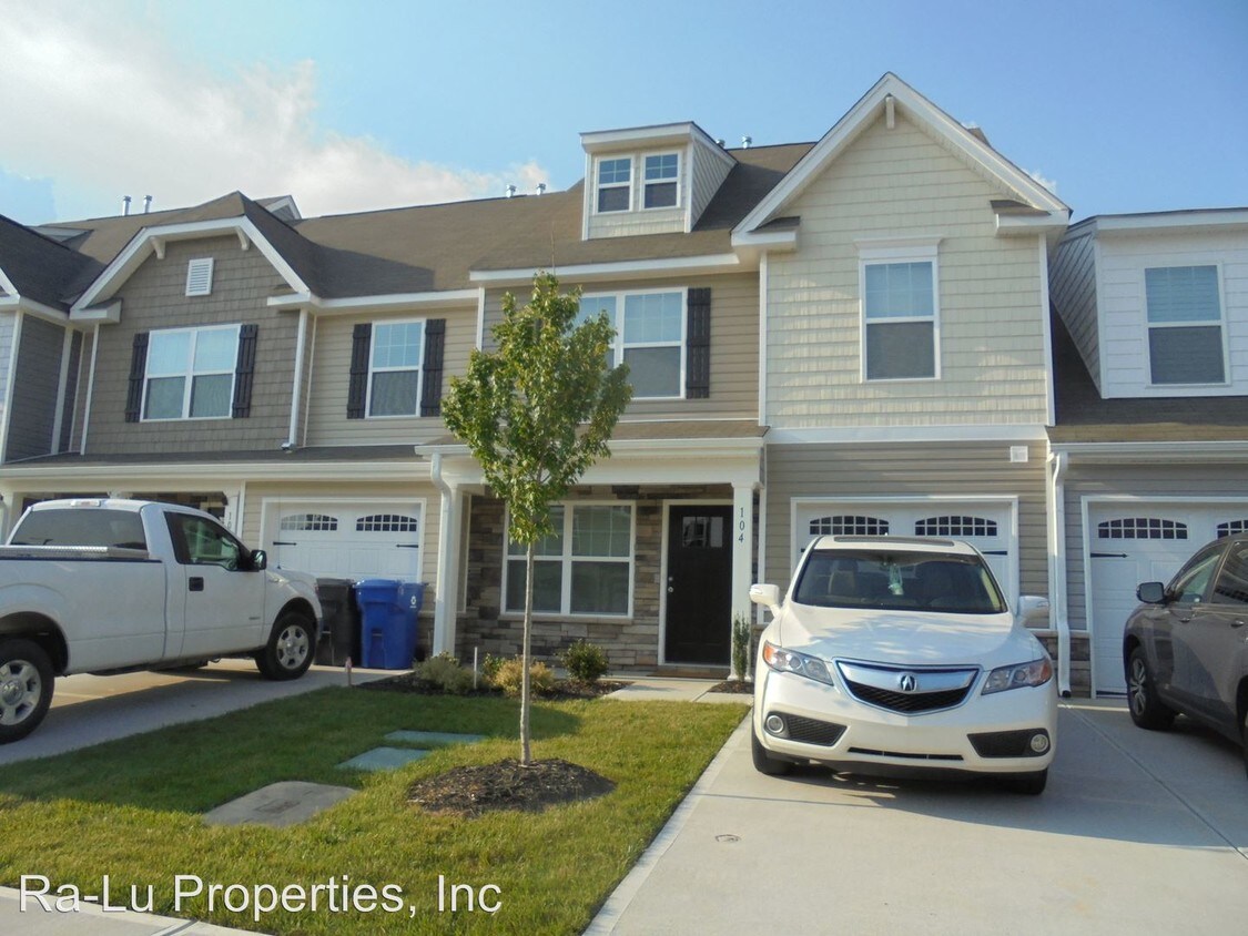 Primary Photo - 3 br, 2.5 bath House - 104 Covington Cove Ct.