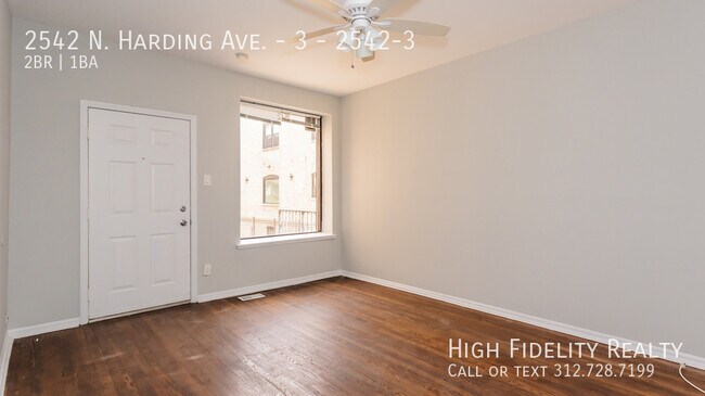 Foto del edificio - 2542 N Harding Ave