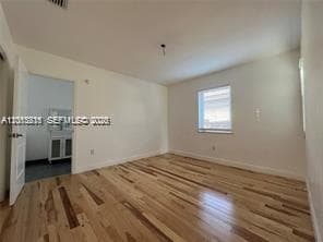 Building Photo - 250 SW 19th Rd