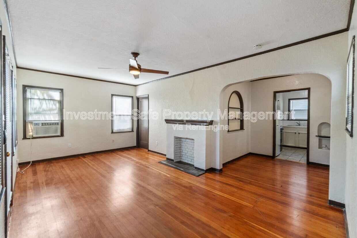 Foto principal - 3787 Park Blvd