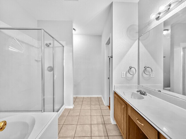 Foto del edificio - 1101 Willowridge Cir