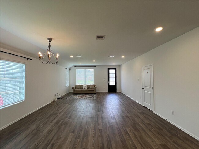 Building Photo - 5131 Winslow Grv Dr