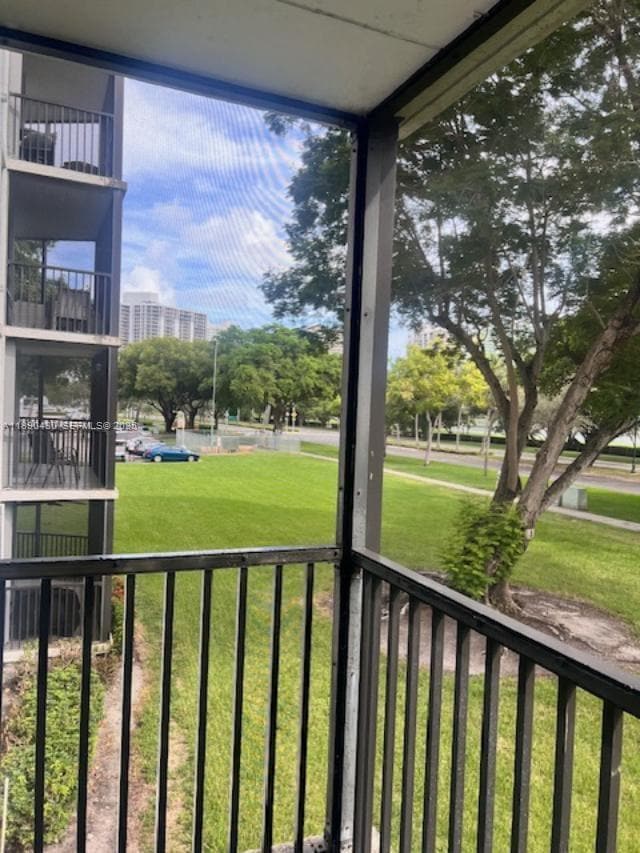 Building Photo - 3475 N Country Club Dr