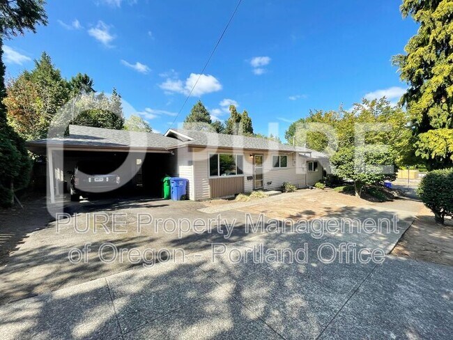 Foto del edificio - 527 NE 63rd Ave