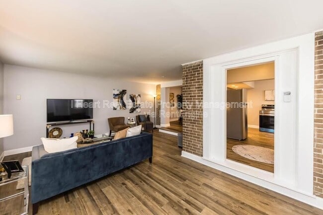 Foto del edificio - 973 Kelton Ave