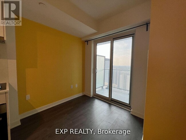 Building Photo - 195 Redpath Ave