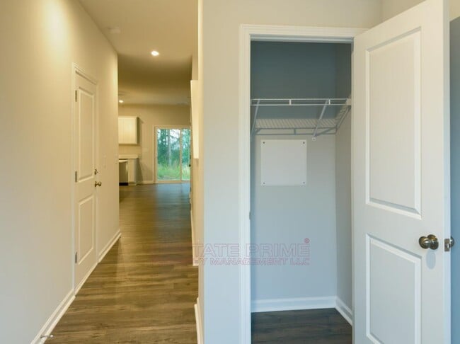 Building Photo - 168 Randwick Ln