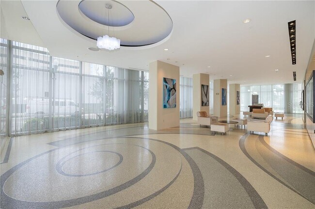 Foto del edificio - 150 E Robinson St