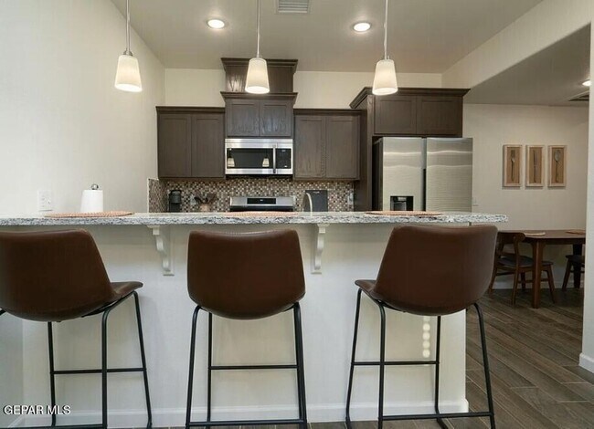 Building Photo - 1074 Hoppas Ct