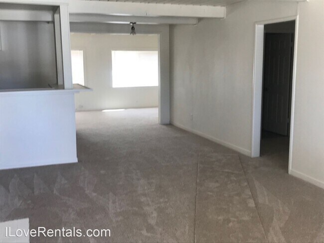 Foto del edificio - 2 br, 1 bath House - 5200 37th Ave