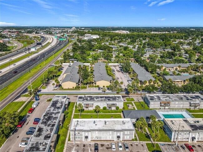 Foto del edificio - 2757 L B McLeod Rd