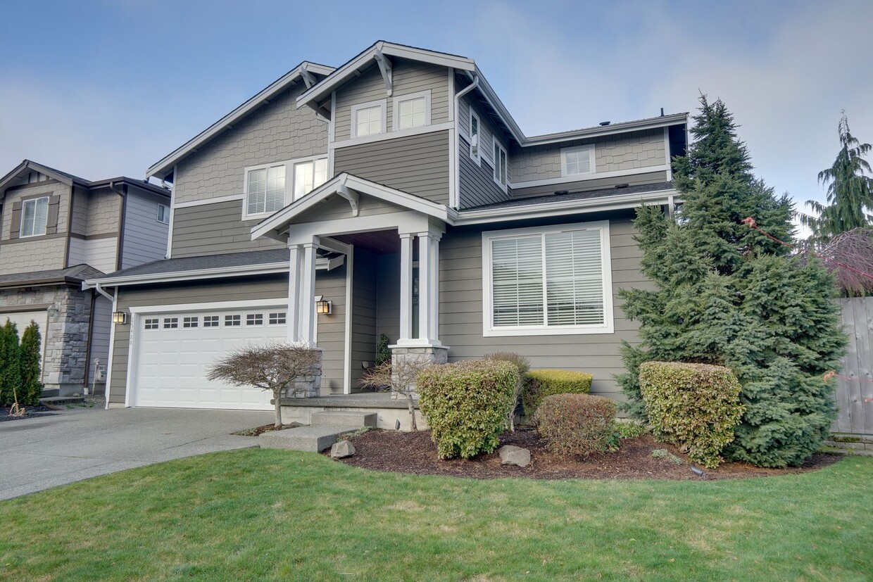 Foto principal - Maple Ridge Highlands 2 Story includes law...