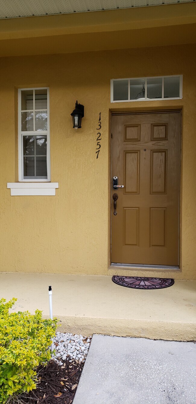 Building Photo - 13257 Silver Strand Falls Dr
