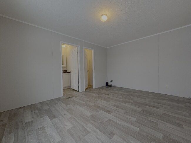 Building Photo - 358 Parker Lake Dr