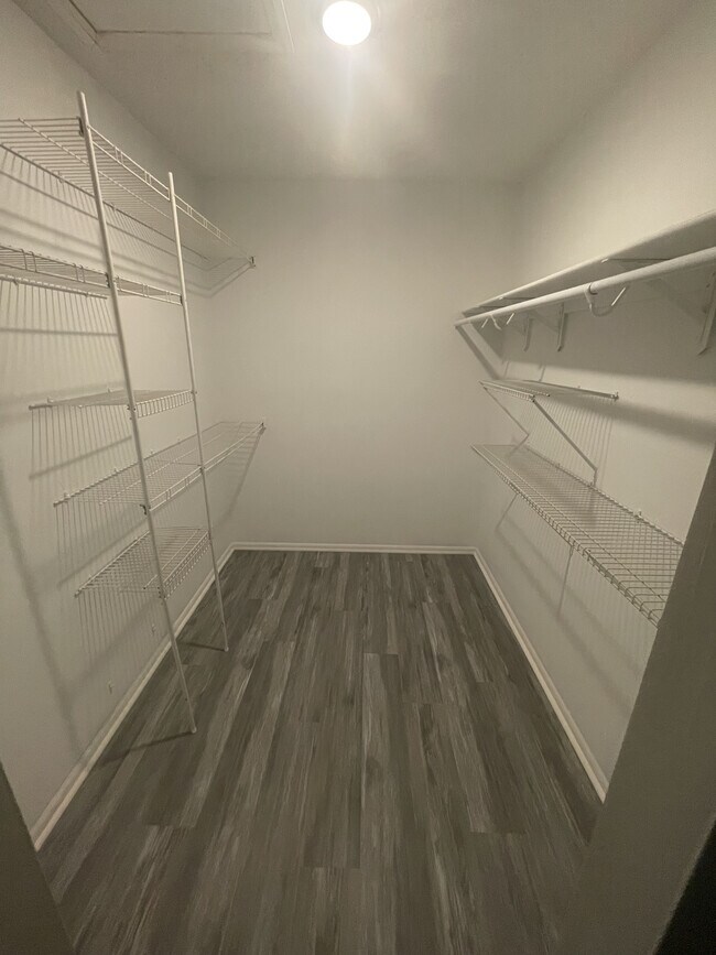 Foto del edificio - 611 Bluff Ct