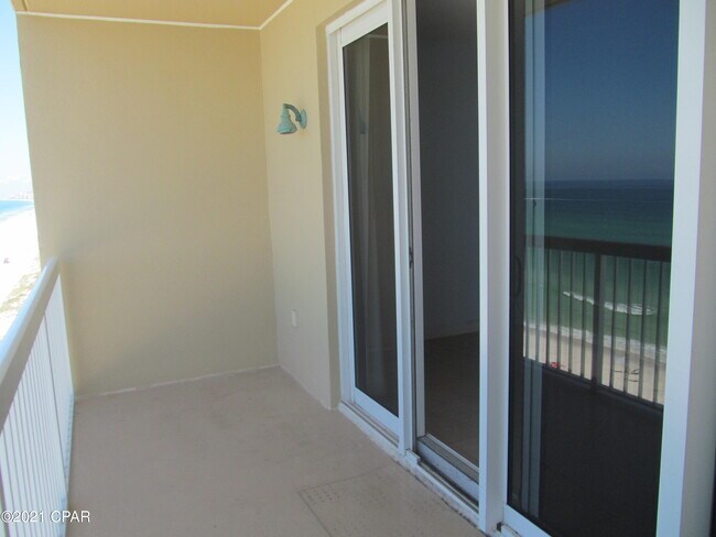 Building Photo - 5115 Gulf Dr