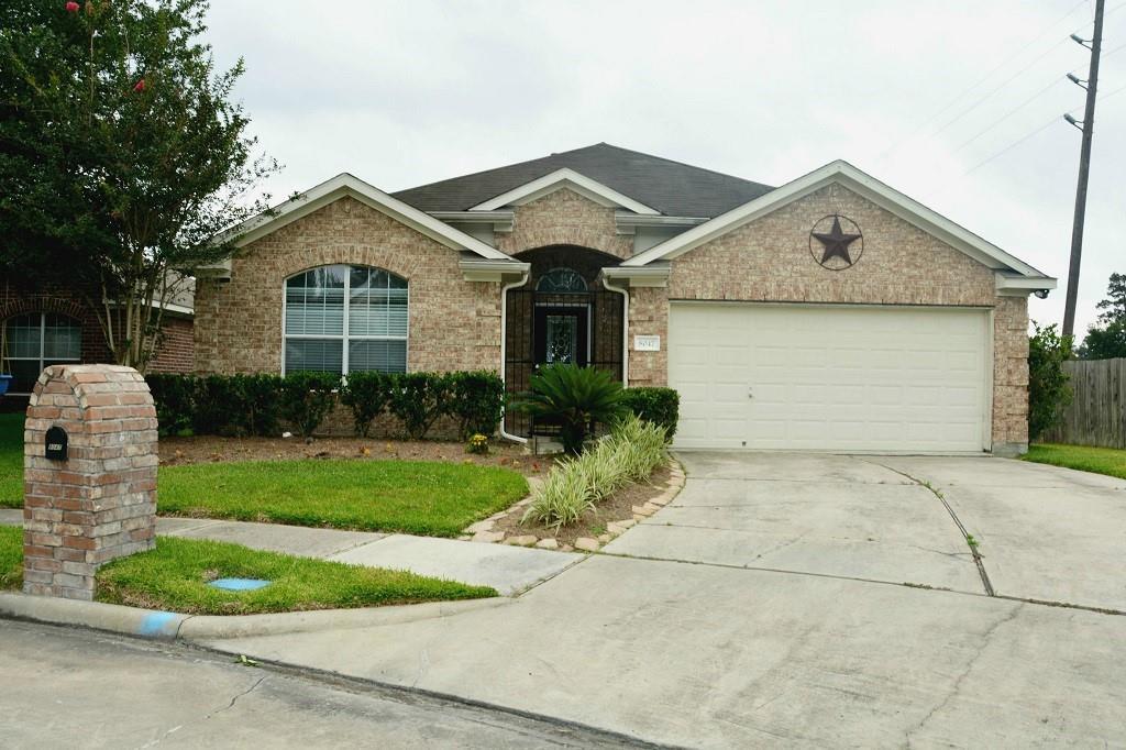 Foto principal - 8047 High Hollow Ln