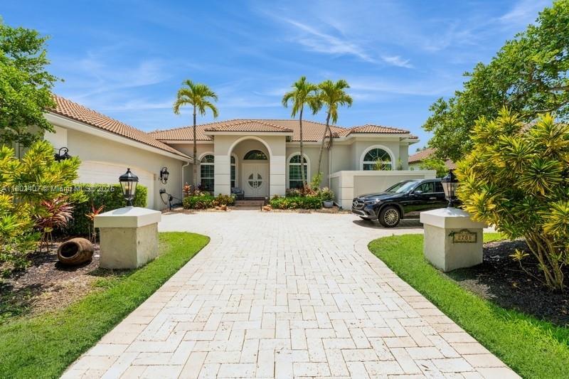 Primary Photo - 2708 Meadowood Dr