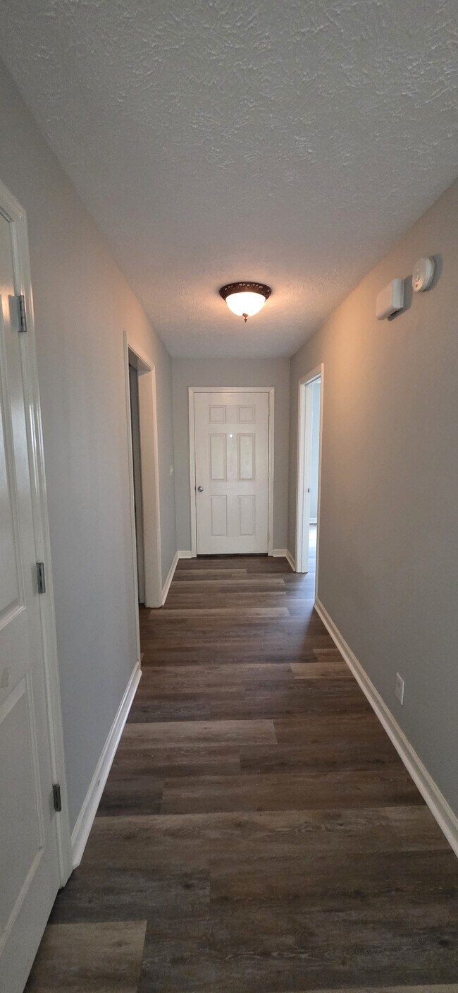 Building Photo - 1183 Catawba Way