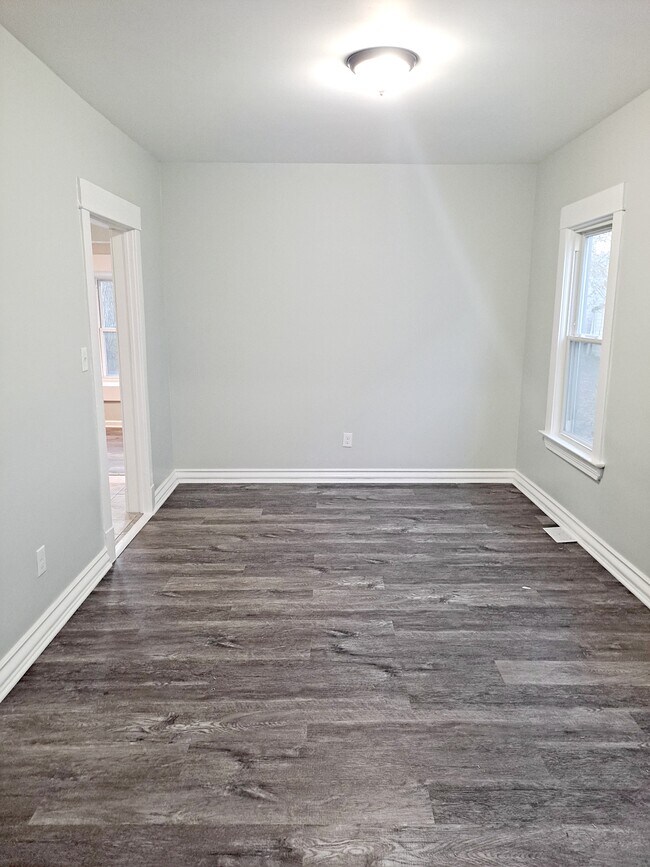 Building Photo - 4468 W 28th St