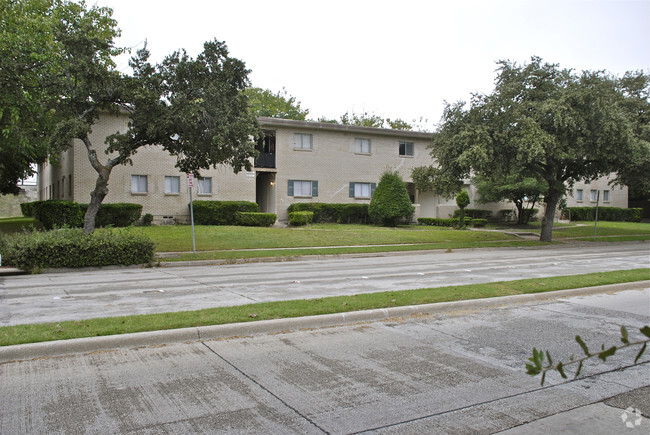 Building Photo - Eastgate Apartments