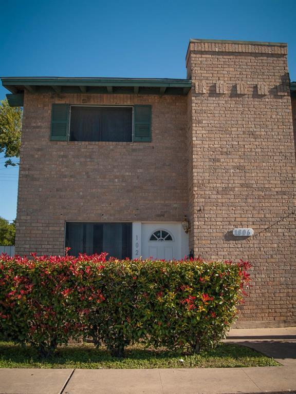 Foto del edificio - 1745 Wooten Park Dr