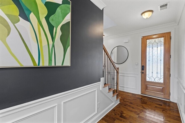 Foto del edificio - Stunning 3 Story Home in Crawford Creek