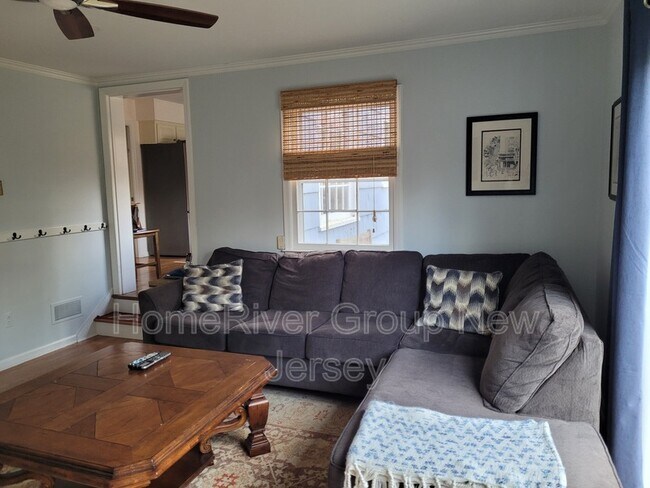 Foto del edificio - 45 Knollwood Dr