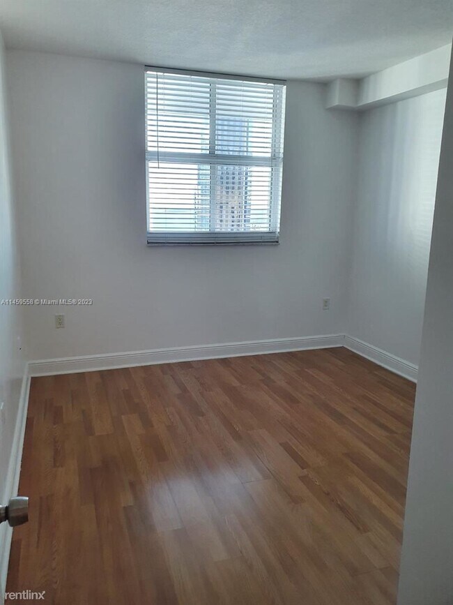 Building Photo - 2 br, 2 bath Condo - 1250 S Miami Ave Apt ...