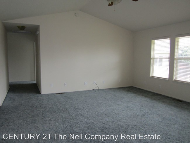 Building Photo - 303 Ashwood St