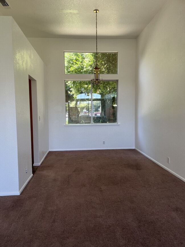 Foto del edificio - 1640 Oleander Dr