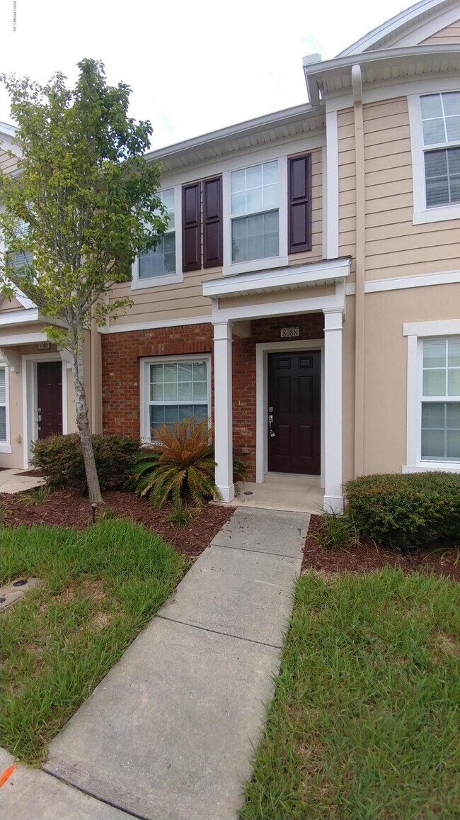 Building Photo - 8088 Summer Cove Ct