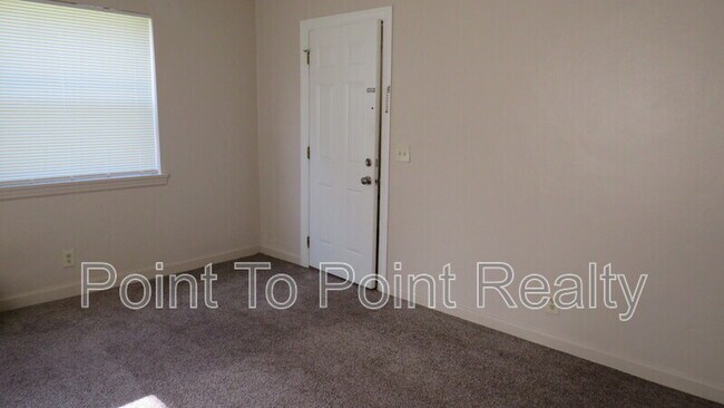 Photo - 3343 Post St Apartment