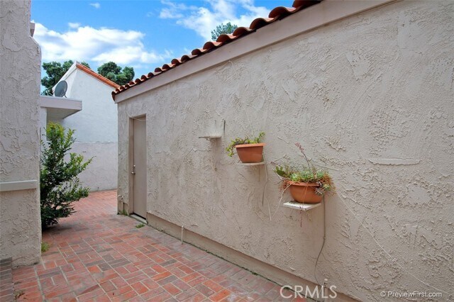 Foto del edificio - 54 Oak Tree Ln