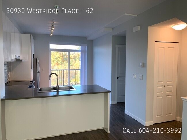 Photo du bâtiment - Townhouse At Bristol Heights