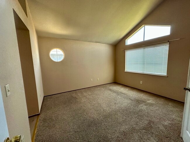 Master bedroom - 1975 Clearbrook Ct