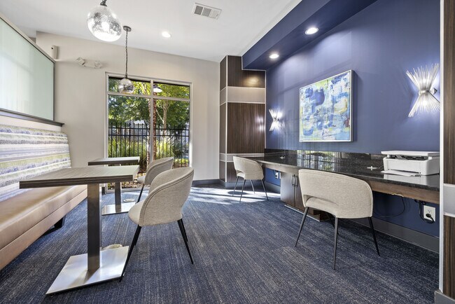 Foto del edificio - 10 Perimeter Park