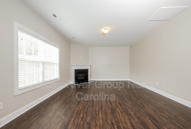 Building Photo - 2520 Farm Acres Ct
