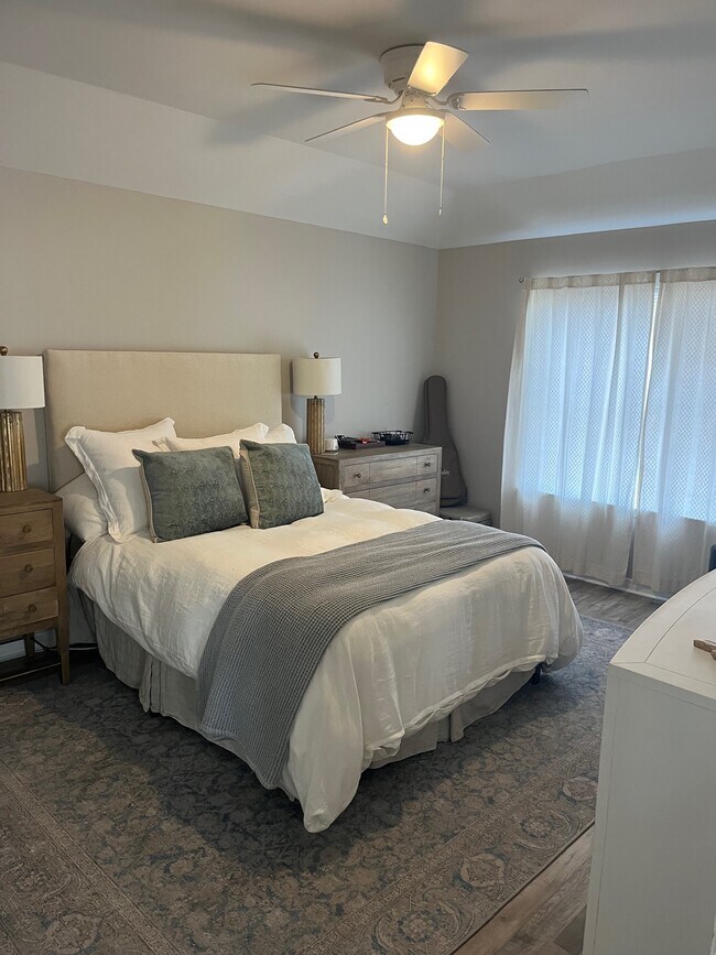 Foto del edificio - 412 Belle Chase Ct S