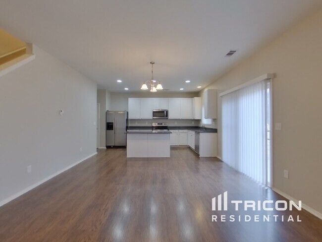 Building Photo - 6446 Ridgeview Commons Drive Charlotte NC