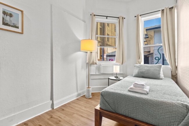 Foto del edificio - 424 2nd St N