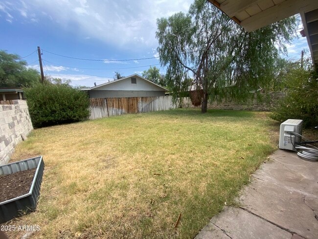 Building Photo - 1007 S Roosevelt St