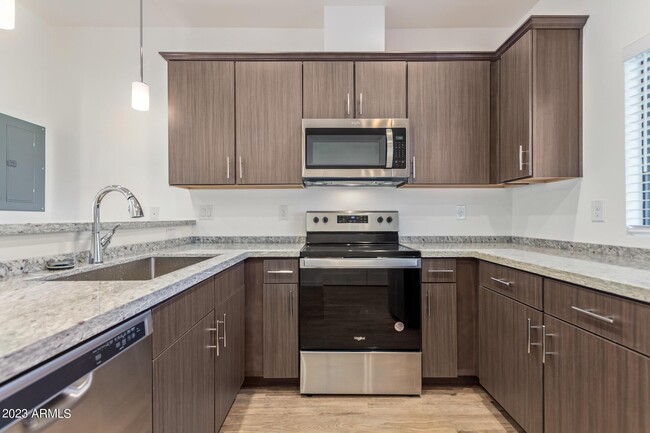 Foto del edificio - 2063 E Lemon St