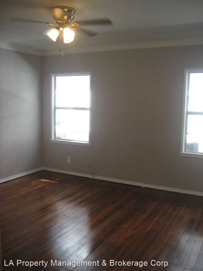 Foto del edificio - 3333 James M Wood Blvd