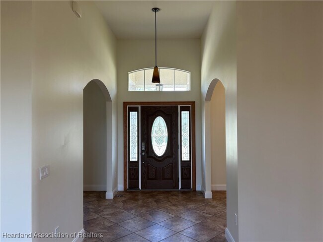 Building Photo - 6200 Pebble Ln