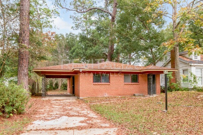 Foto del edificio - Updated 2 Bed/1 Bath Home in Mobile! **Plus a FREE 50" Smart TV!**